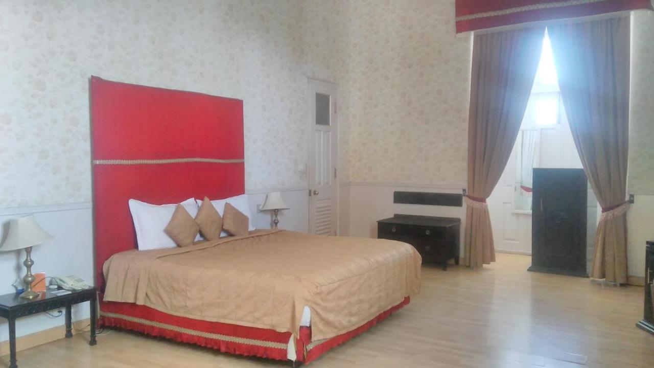 Hotel Lalitha Mahal Palace 5*