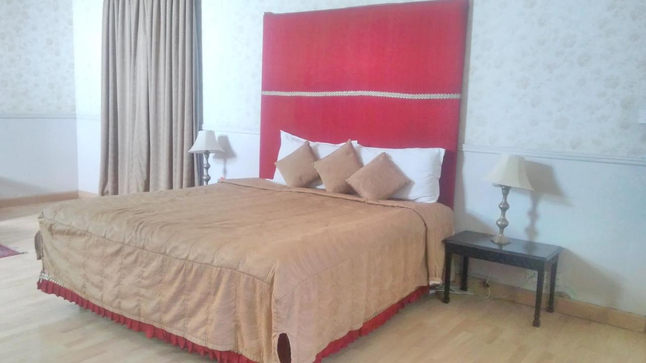 Lalitha Mahal Palace 5*